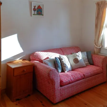 Дом отдыха Castle By The