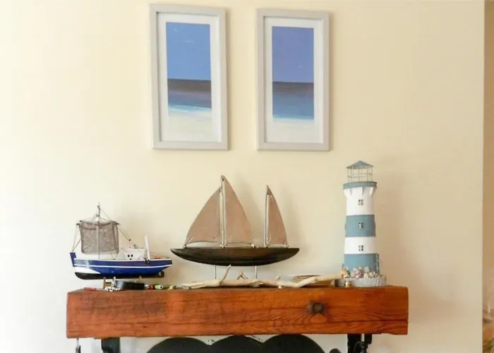 Castle By The Hébergement de vacances *